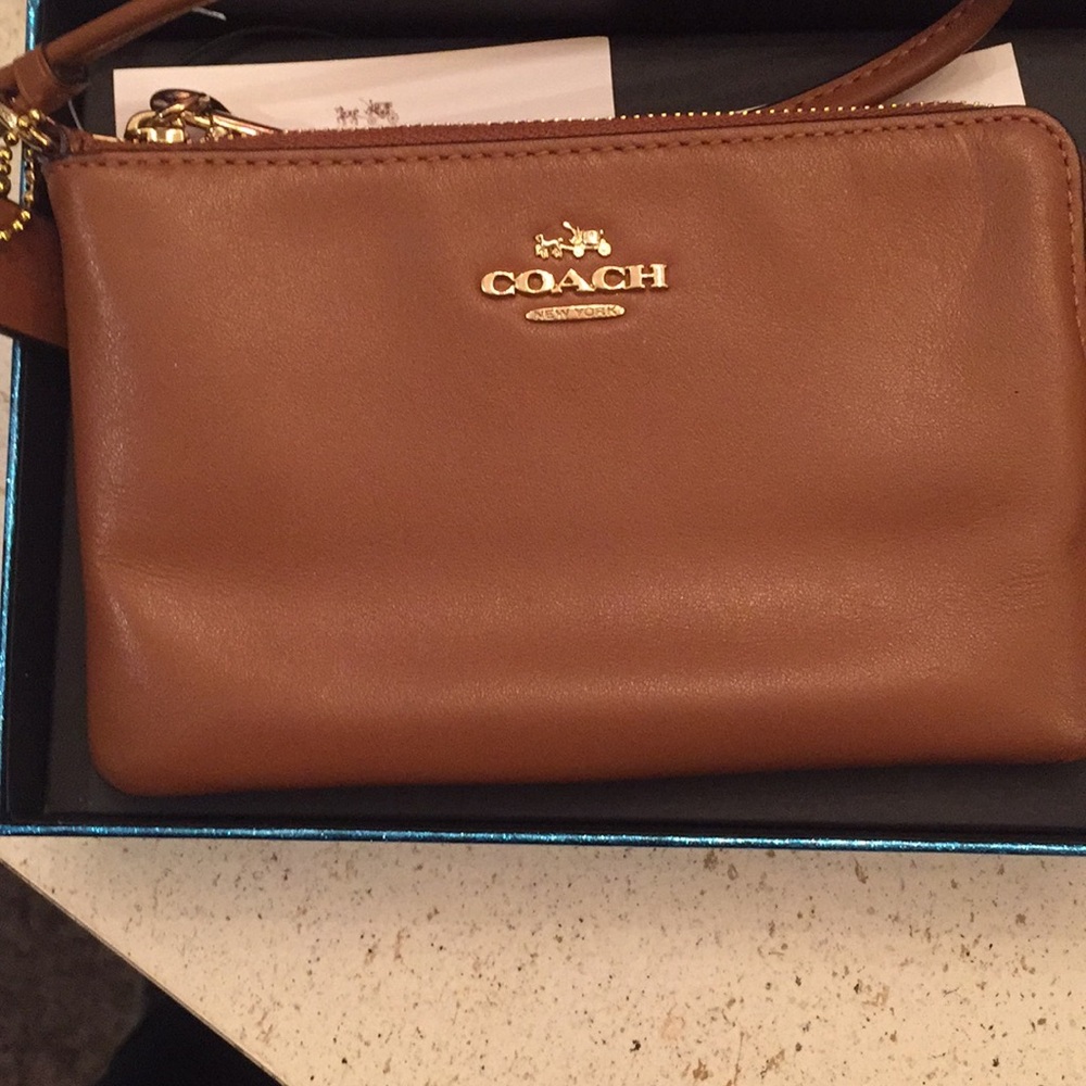 Two Coach wristlets - Picture 3 of 8